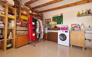 Property slide 28