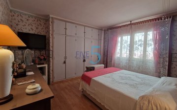 Property slide 17