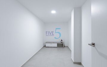 Property slide 32
