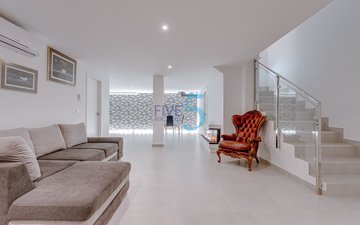 Property slide 21