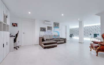 Property slide 20