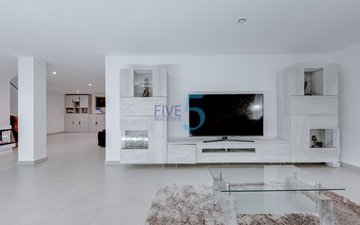Property slide 25