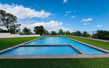 Property slide 25