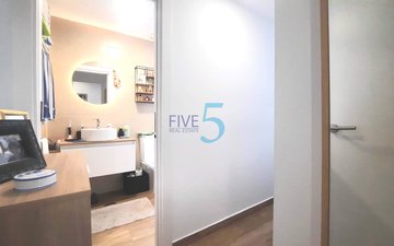 Property slide 23