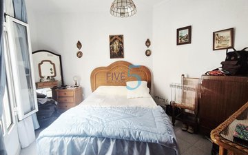 Property slide 22