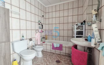 Property slide 25
