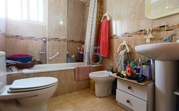 Property slide 21