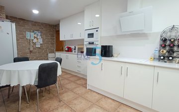 Property slide 16