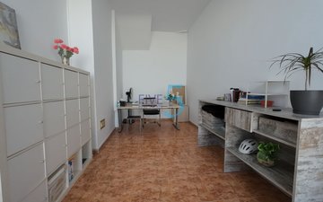Property slide 18