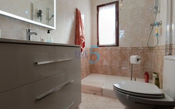Property slide 34