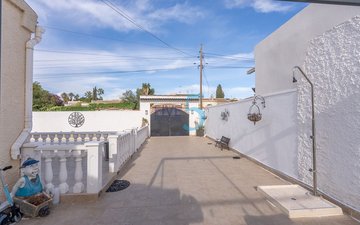 Property slide 17