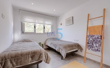Property slide 15