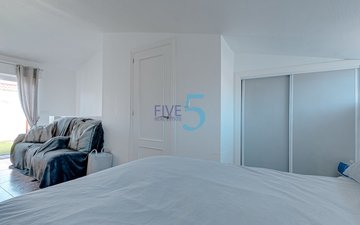Property slide 22