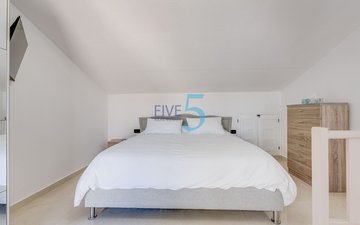 Property slide 15