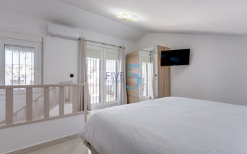 Property slide 16