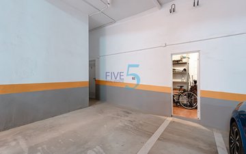 Property slide 32