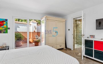 Property slide 32