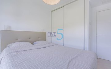 Property slide 25