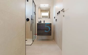 Property slide 22