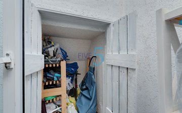 Property slide 10