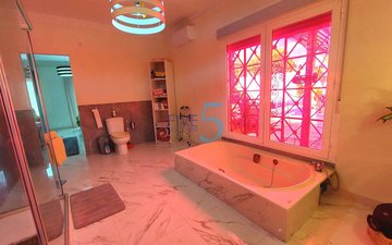 Property slide 16