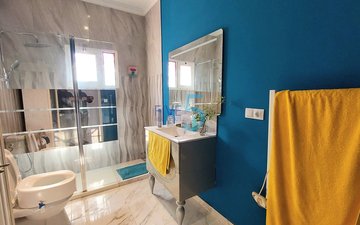 Property slide 21