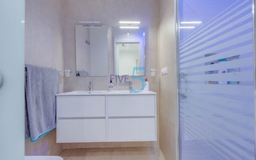 Property slide 18