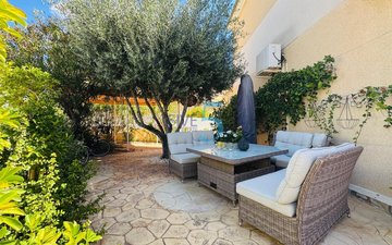 Property slide 25