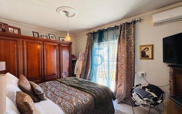 Property slide 15