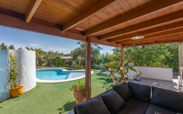 Property slide 10