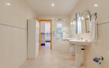 Property slide 20