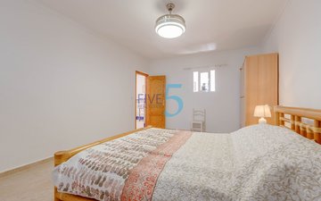 Property slide 22