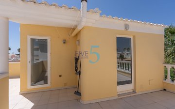 Property slide 32
