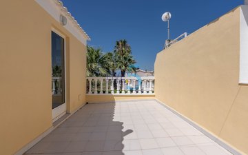Property slide 20