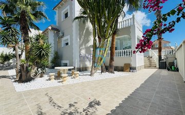 Property slide 32