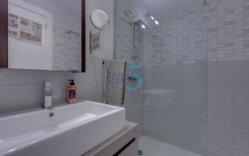 Property slide 20