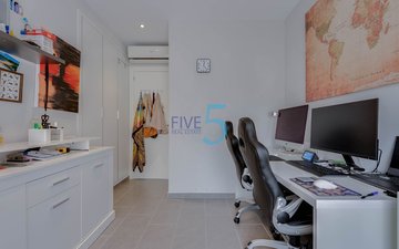 Property slide 18