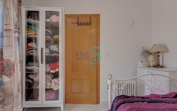 Property slide 19