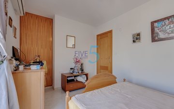 Property slide 14
