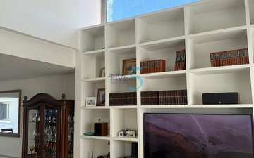 Property slide 10