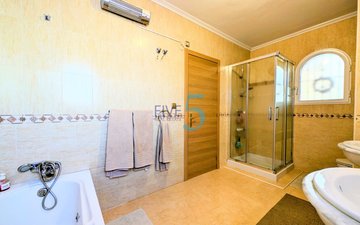 Property slide 22