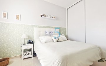 Property slide 14