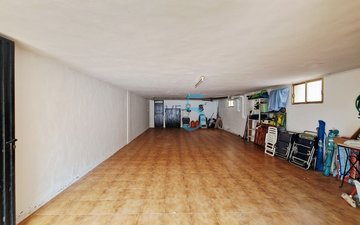 Property slide 31