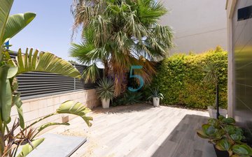 Property slide 25