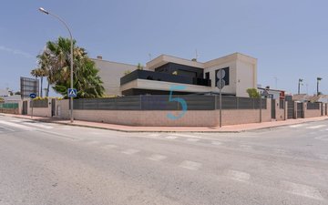 Property slide 31