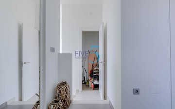 Property slide 22