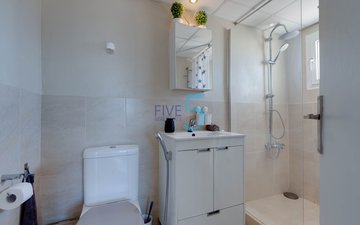 Property slide 10