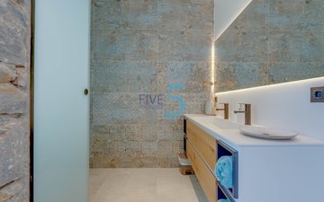 Property slide 20