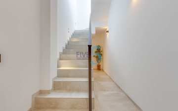 Property slide 21