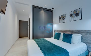 Property slide 32
